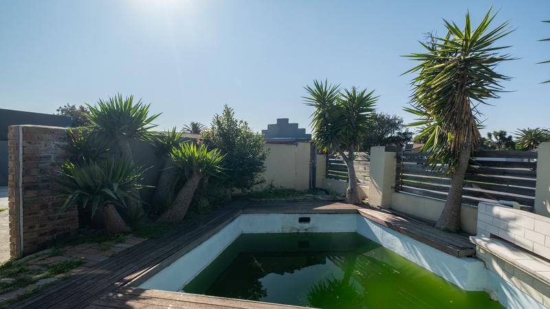 4 Bedroom Property for Sale in Glenwood Western Cape